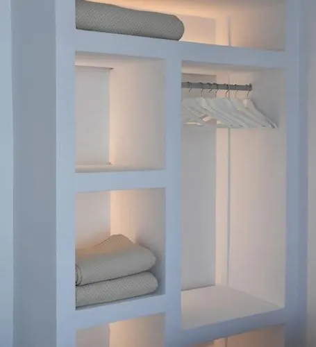 Peter's House Apartman Tínos